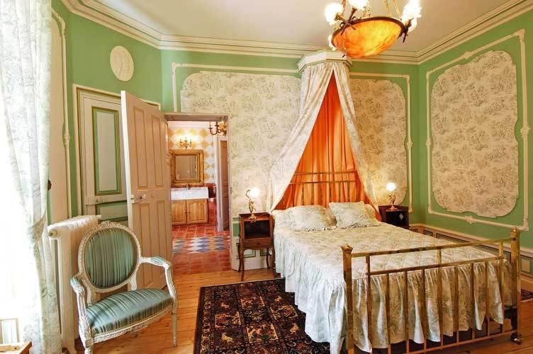 Bed and Breakfast Domaine De Gaudon Ceilloux Zimmer foto
